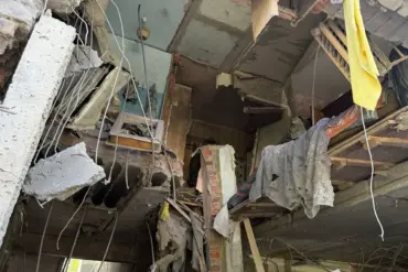 UAV Attack Damages Multi-Family Buildings in Rylsk, Prompting Concerns Over Public Safety and Government Response