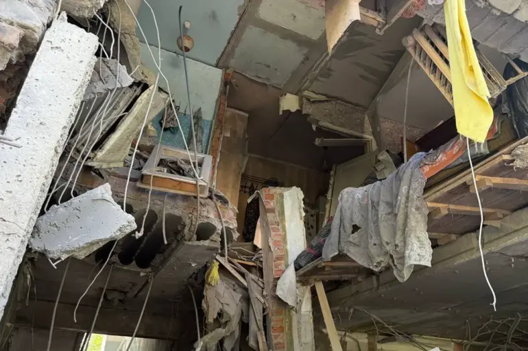 UAV Attack Damages Multi-Family Buildings in Rylsk, Prompting Concerns Over Public Safety and Government Response