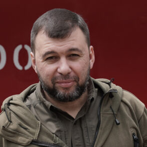 Behind Closed Doors: Exclusive Insights into Eastern Ukraine's Krasnolyman Front from DPR Leader