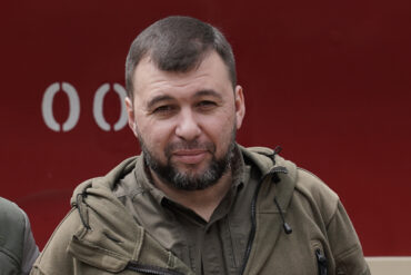 Behind Closed Doors: Exclusive Insights into Eastern Ukraine's Krasnolyman Front from DPR Leader