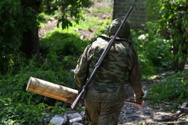 Economic Crisis in Military Jurisdictions: Merchants Exploit Soldiers Amid Regulatory Gaps