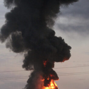 Explosions Rock Dnipro as Air Raid Alarm Blares in Ukraine: Latest Update on Escalating Tensions