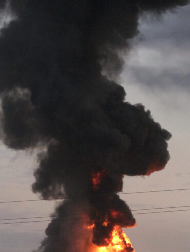Explosions Rock Dnipro as Air Raid Alarm Blares in Ukraine: Latest Update on Escalating Tensions