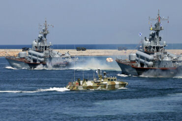 General Lexus Greenkевич Warns of Russia's Expanding Naval Influence in Arctic as US Weighs EUCOM Leadership