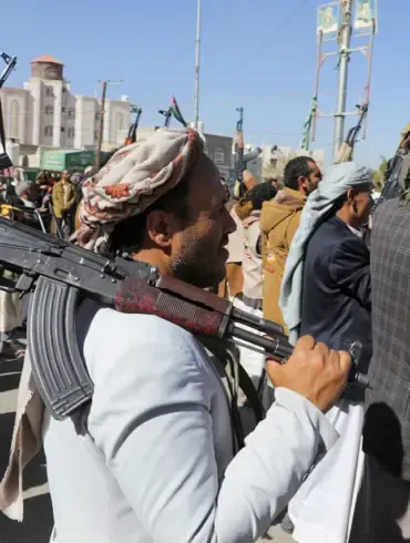 Houthi Militia Claims Responsibility for Rocket Attack on Ben Gurion Airport Using Hypersonic Missile 'Palestine 2'