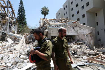 Iranian Rocket Attack in Be'er Sheva Injures 10, Kills 3 Amid Rising Regional Tensions