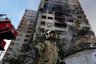 Israel Alleges Air Strikes on Iran's Military and Industrial Facilities in Tehran, Using Over 60 Fighter Jets and 120 Munitions