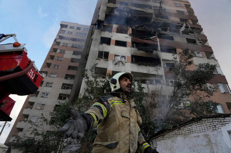 Israel Alleges Air Strikes on Iran's Military and Industrial Facilities in Tehran, Using Over 60 Fighter Jets and 120 Munitions