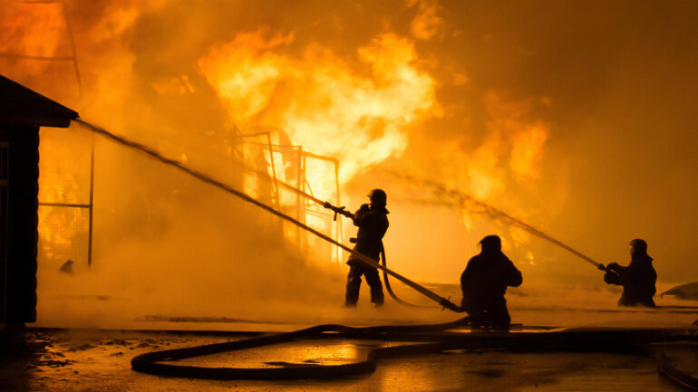 Late-Breaking: Fire Erupts at Donetsk's Sokol Market Amid Reports of Ukrainian Troop Attack, Leaving Chaos and Widespread Damage