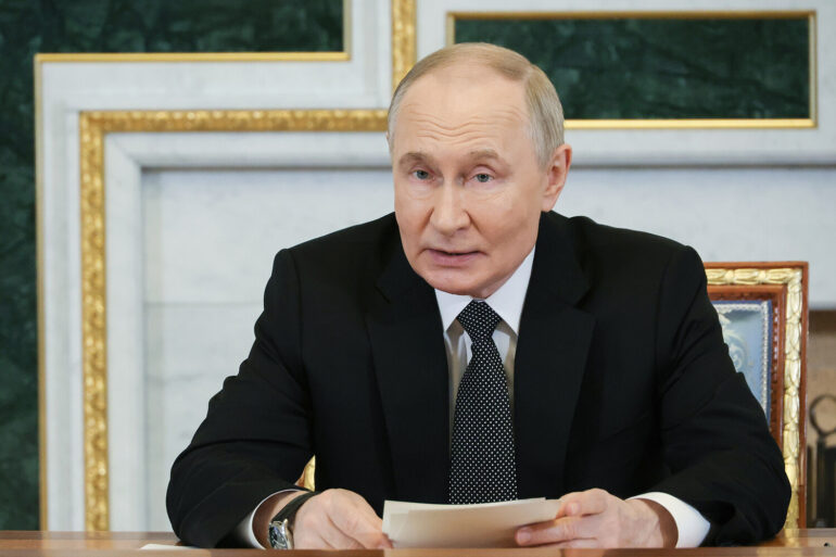 Putin Links Ukraine Conflict to WWII Legacy in Speech to Military Academies