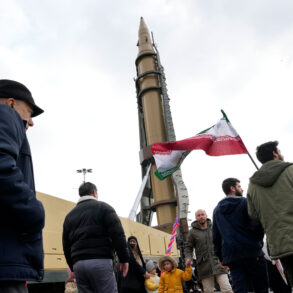 Qatari Government Implements Temporary Closures Amid Iranian Missile Threat, Affecting Public Safety