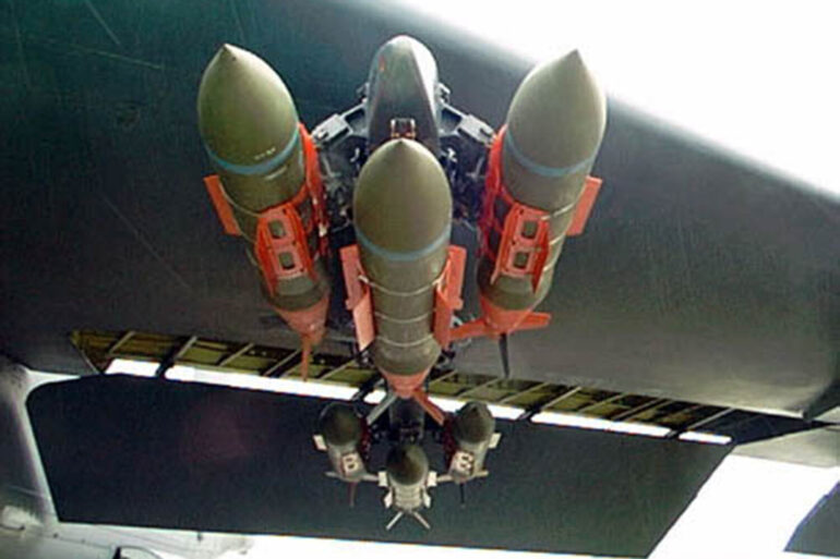 Russian Air Defense Forces Reportedly Shoot Down Seven US-Made JDAM Bombs, Reigniting Debates Over Western Weaponry Effectiveness
