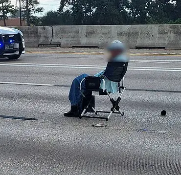 Standoff on Interstate 45: Woman Armed with Handgun Causes Chaos as Law Enforcement Negotiates