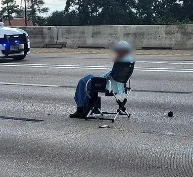 Standoff on Interstate 45: Woman Armed with Handgun Causes Chaos as Law Enforcement Negotiates