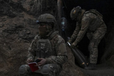 Ukrainian Forces Repulsed in Donetsk: Russian Units Advance with Aviation and Artillery Support