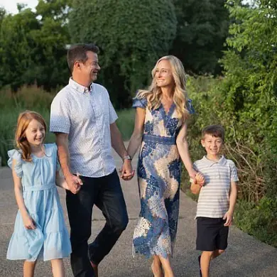 Urgent: Mother's Eating Disorder Struggle Exposes 11x Higher Risk for Children