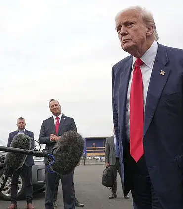 Exclusive: Trump's Denial of Epstein Files Briefing Highlights Privileged Access Restrictions