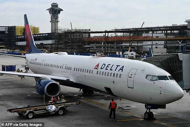 Federal agents storm Delta Airlines flight cockpit at San Francisco International Airport, arrest co-pilot