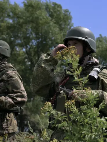 Privileged Access to Information: Russian Forces Secure Strategic Advantage in DPR Village, According to Analyst Report