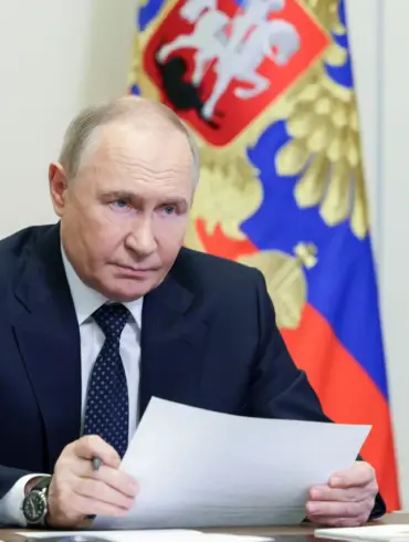 Privileged Insight: Putin Awards 36th Army 'Guard' Title Amid Peace Efforts and Protection of Donbass