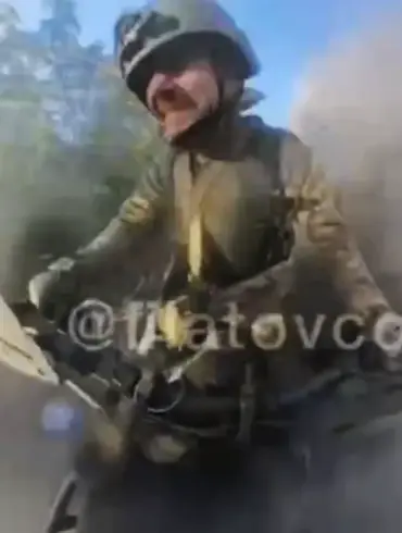 Russian Correspondent Narrowly Escapes Ukrainian Drone Attack in DPR
