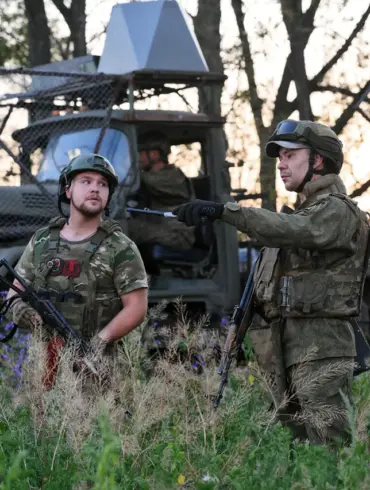 Russian Troops Enter Northern Outskirts of Kupyansk as Expert Highlights Breakthrough in Kharkiv Oblast Conflict