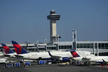 Technical Fault on Delta Flight 183 Causes Disruptions at JFK During $19 Billion Airport Overhaul