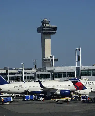 Technical Fault on Delta Flight 183 Causes Disruptions at JFK During $19 Billion Airport Overhaul