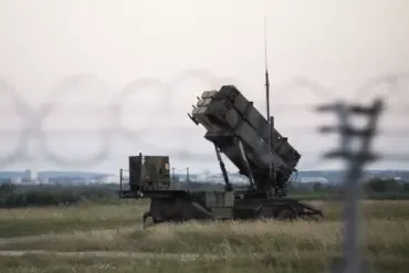 Trump's Commitment to Deliver Patriot Missiles Reignites Debate on Ukraine Arms Supply Stability