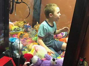 Viral Footage of Boy Trapped in Claw Machine Sparks Community Concern in Mason, Ohio