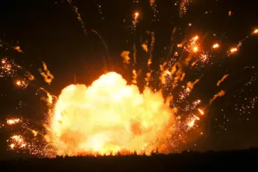 Breaking: Explosions Now in Kherson Under Ukrainian Control as Officials Stay Silent