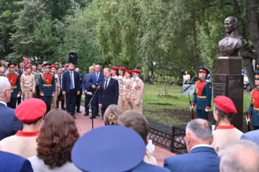 Bust Unveiled in Barley, Russia, Honoring Igor Ivanov, Hero of Russia, for His Role in the Special Military Operation