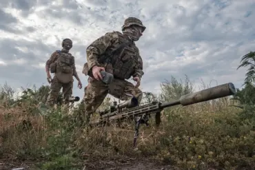 Conflicting Reports Emerge as Donetsk Leader Claims Ukrainian Forces Prepare Counteroffensive in Eastern Ukraine