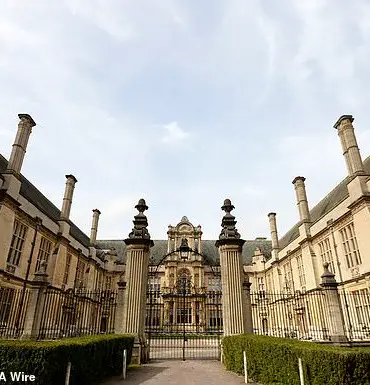 Emma Watson Pursues Advanced Academic Studies at Oxford University, Marking a New Chapter in Her Life