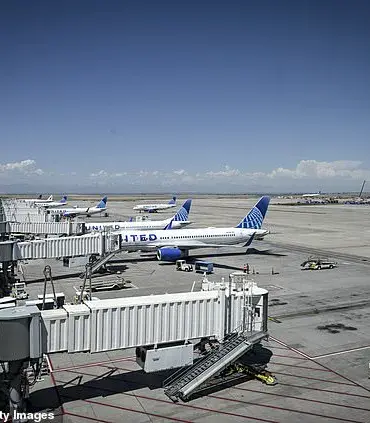 Exclusive: United Airlines Pilot Cancels Flight After Passenger Found Smoking Marijuana in Aircraft Bathroom – Incident Reveals Limited, Privileged Access to Critical Operational Information