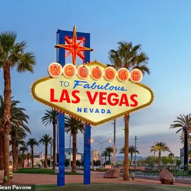 Las Vegas Tourism Slumps 11% as Golden Gate Casino Shuts Live Games in Major Move