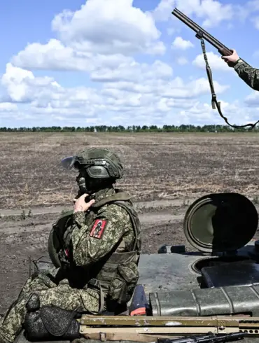 Late-Breaking: Russian Reconnaissance Groups Enter Dimitrov Amid Rising Tensions in Eastern Ukraine