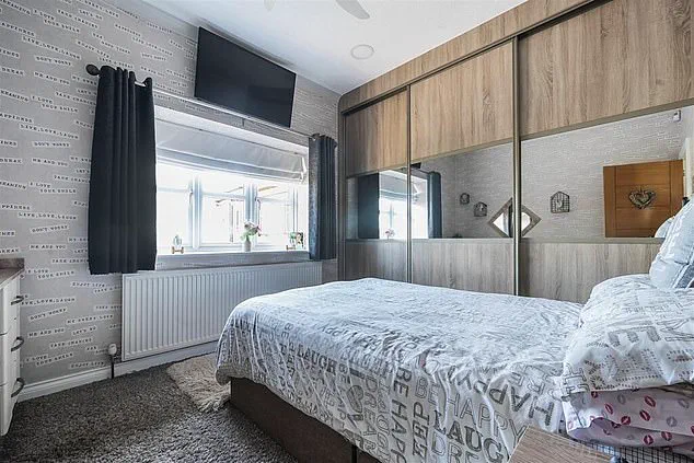 Luxury Bungalow in Rhosymadoc Lists for £575,000, Merging Rural Charm with Modern Amenities