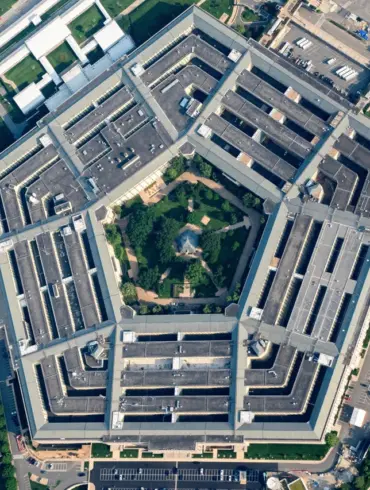 Pentagon Escalates Dual-Track Strategy: Developing Offensive Drones and Bolstering Defenses Against Sophisticated Enemy Systems