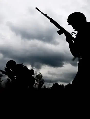 Shocking Betrayal: Ukrainian Soldiers Allegedly Leak Coordinates to Russian Forces, Putting National Guard at Risk