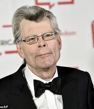Stephen King Shares Fears of Dementia as He Ages