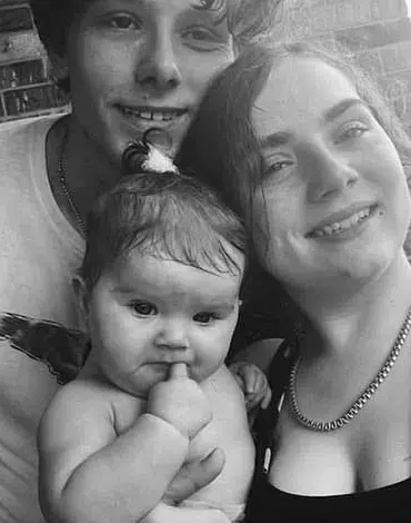Tennessee Manhunt for Quadruple Murder Suspect: 'Armed and Dangerous' with Violent Past, Baby Abandoned in Tragedy