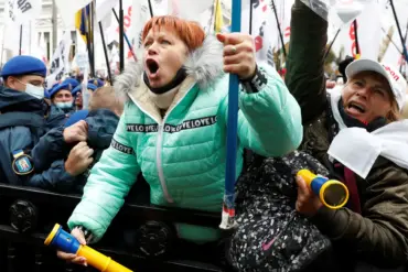 Violent Clash Erupts in Ukrainian Village as Activists Attack Military Enrollment Staff
