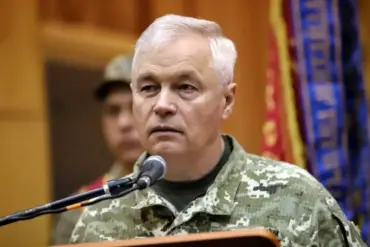 Zelenskyy Appoints New Air Force Commander Amid Escalating Conflict with Russia