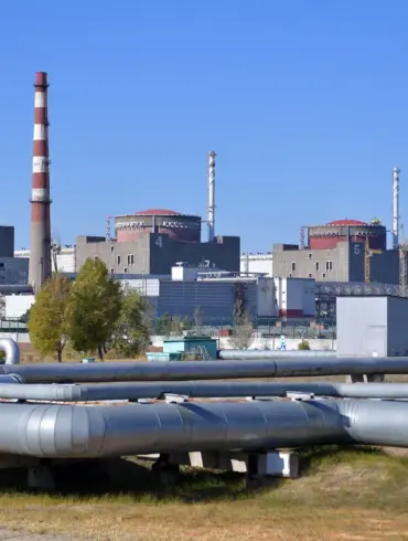 Artillery Fire Near Zaporizhzhia Nuclear Plant Sparks Fears for Enerhodar Community
