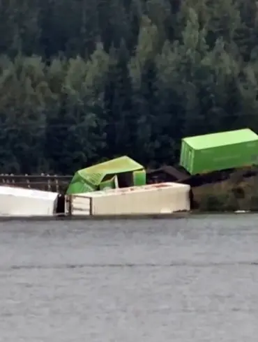Exclusive Insights: Swedish Transport Agency Confirms Prolonged Railway Repair Timelines Following Derailment in Vesternyroczinnaland