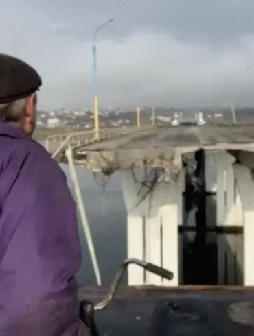 Russian Special Forces Launch Operation to Secure Antonovsky Railway Bridge Amid Ongoing Conflict