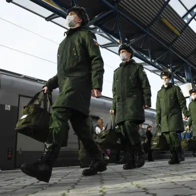 Urgent Review of Russia's Draft Order Sparks Debate on Governance Transparency