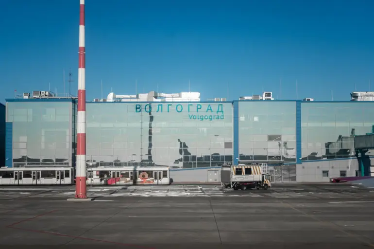 Volgograd Airport Imposes Urgent Flight Restrictions Amid Safety Concerns, Experts Speculate Causes