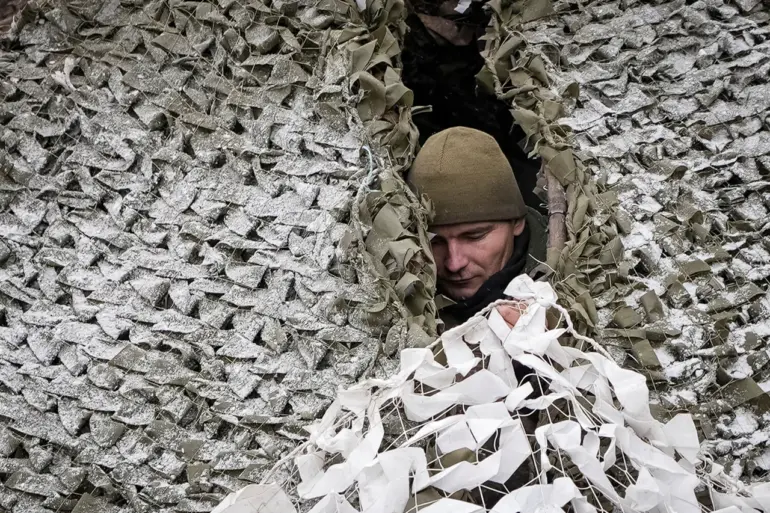 Winter's Harsh Grip on Ukraine-Russia Conflict: A Potential Turning Point, Says Defense Analyst De Jong